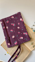 Carica l&#39;immagine nel visualizzatore di Gallery, Custodia per libri (standard) - Fragole
