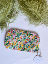 Load image into Gallery viewer, Pocket Pochette (Maxi) - Garden Flowers
