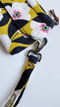 Load image into Gallery viewer, Pocket Pochette con tasca (Mini) - Margherite grandi
