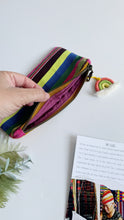 Carica l&#39;immagine nel visualizzatore di Gallery, Pochette Mini - Righe a colori, arcobaleno arancione
