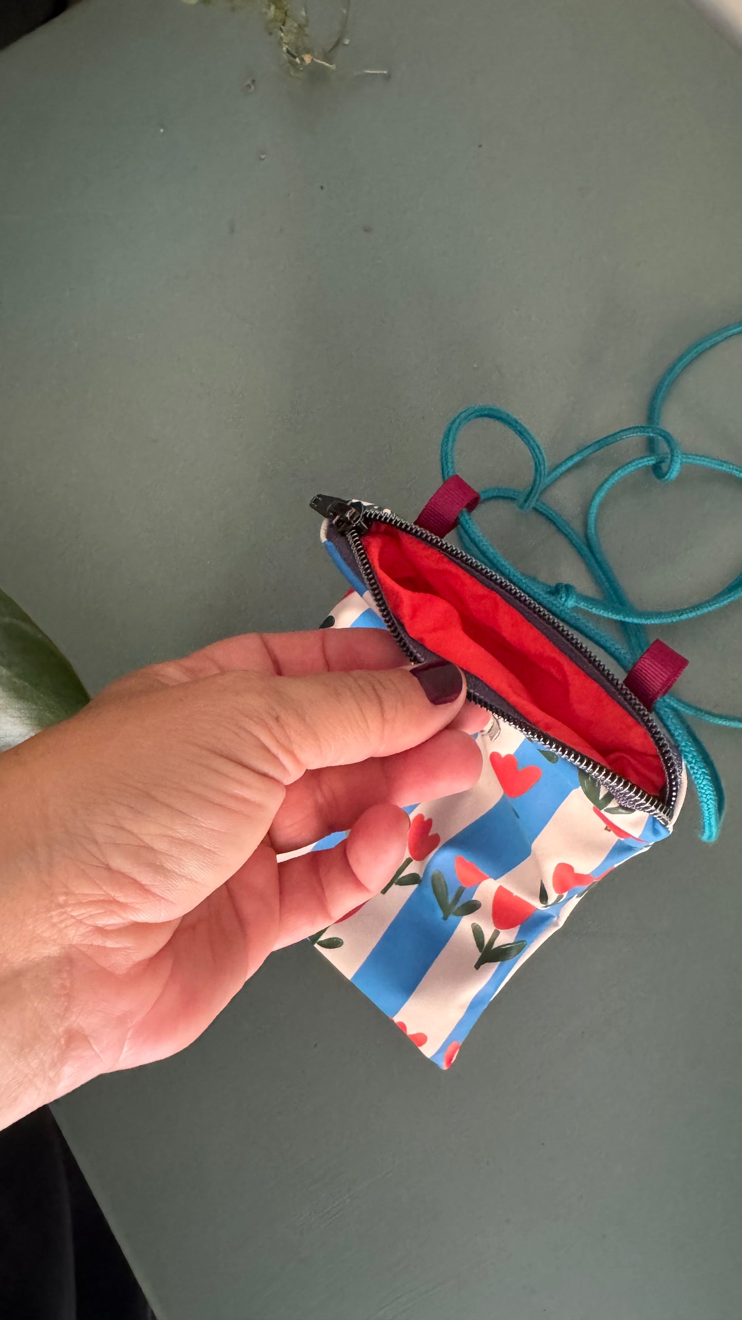 Porta cellulare Gocce (idrorepellente) - Tulipani