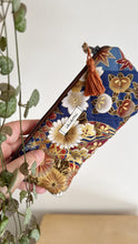 Carica l'immagine nel visualizzatore di Gallery, Astuccio trapuntato (Porta occhiali) - Blue Airone (Nippori)
