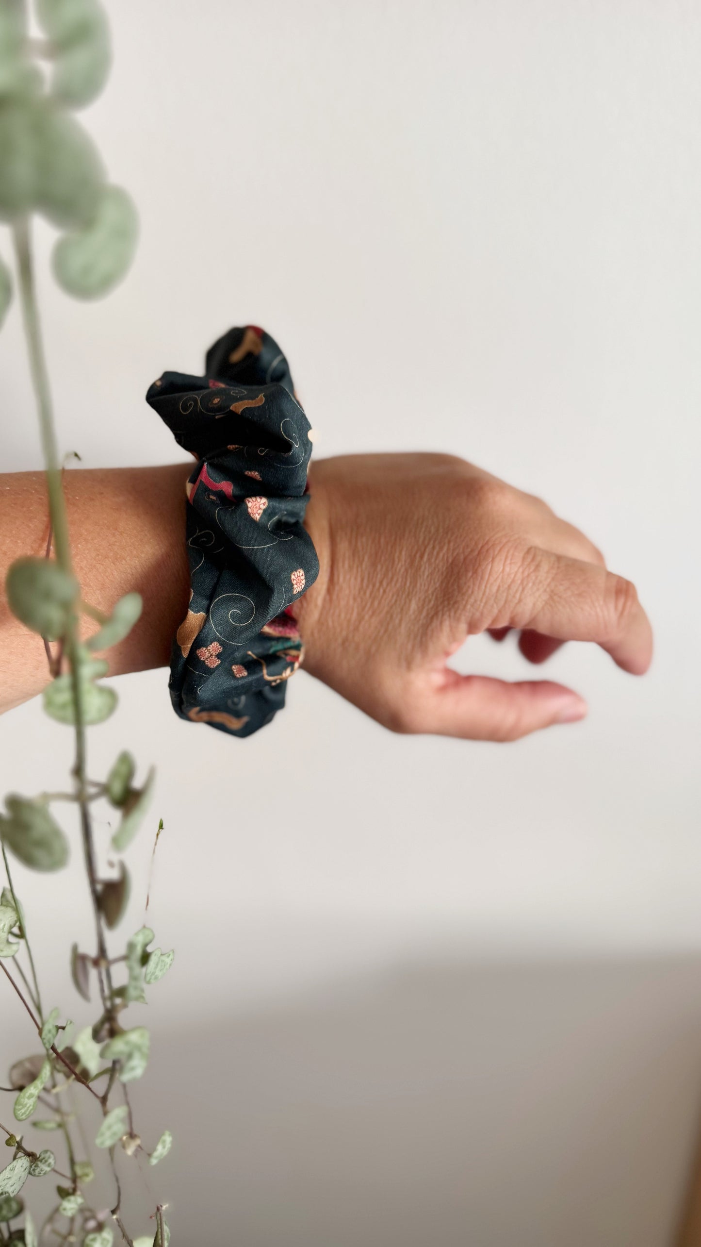 Scrunchie - Dragon