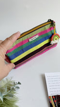 Carica l&#39;immagine nel visualizzatore di Gallery, Pochette Mini - Righe a colori, arcobaleno arancione
