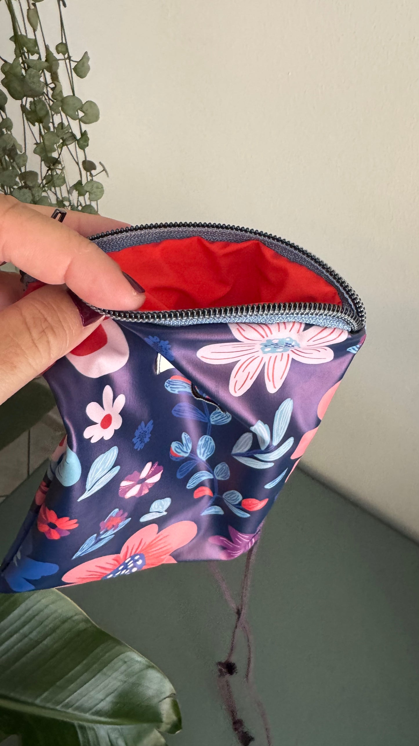 Porta cellulare Gocce (idrorepellente) - Fiori