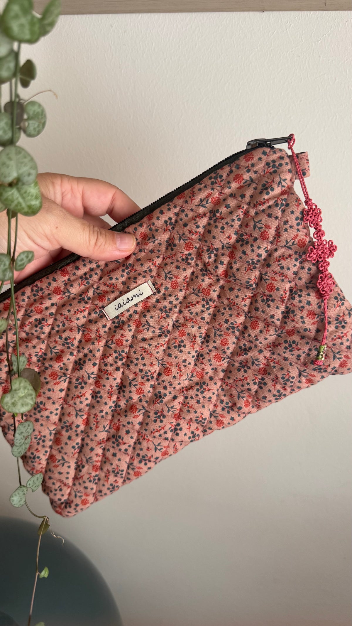 Pochette trapuntata Maxi - Fiorellini foglie verdi con Maedeup nodino coreano(Hanbok)