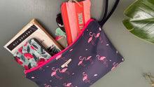Carica l'immagine nel visualizzatore di Gallery, Gocce pochette Media (idrorepellente) - Fenicotteri
