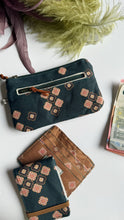 Load image into Gallery viewer, Pocket Pochette con tasca (Mini) - Mattonelle Verdi
