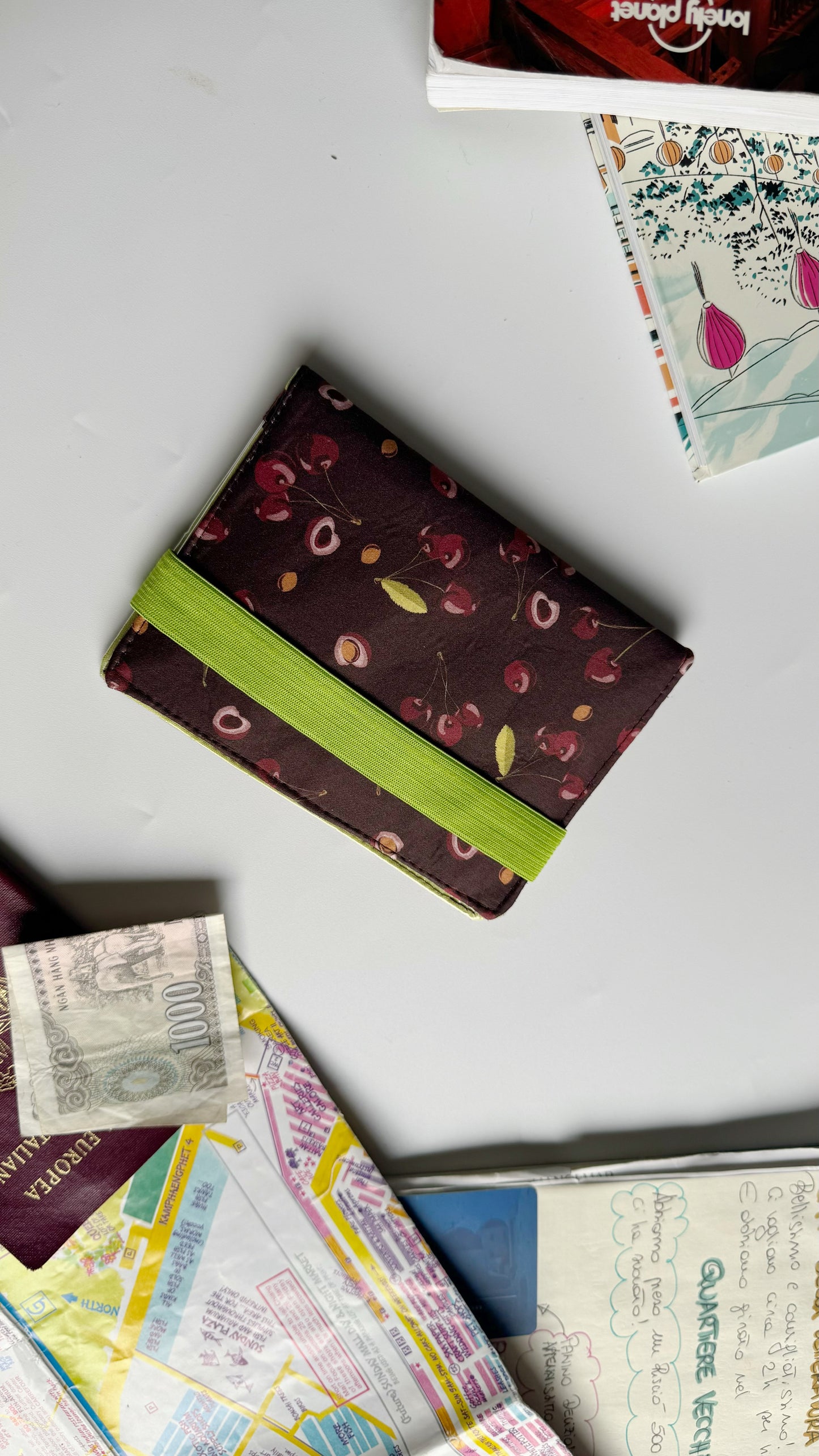 Porta Passaporto + Travel Journal - Ciliegie