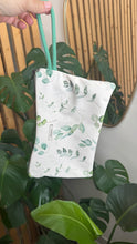 Carica l'immagine nel visualizzatore di Gallery, Gocce pochette Mini (idrorepellente) - Foglie
