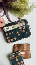 Load image into Gallery viewer, Pocket Pochette con tasca (Mini) - Mattonelle Verdi
