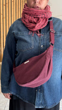 Carica l'immagine nel visualizzatore di Gallery, Moon Bag - Bordeaux/Airone (Nippori)
