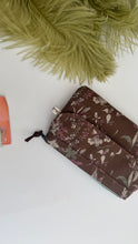 Carica l&#39;immagine nel visualizzatore di Gallery, Pocket Pochette con tasca (Mini) - Brown (Nippori)
