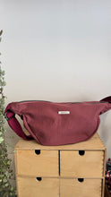 Carica l'immagine nel visualizzatore di Gallery, Moon Bag - Rosa acceso/80’s
