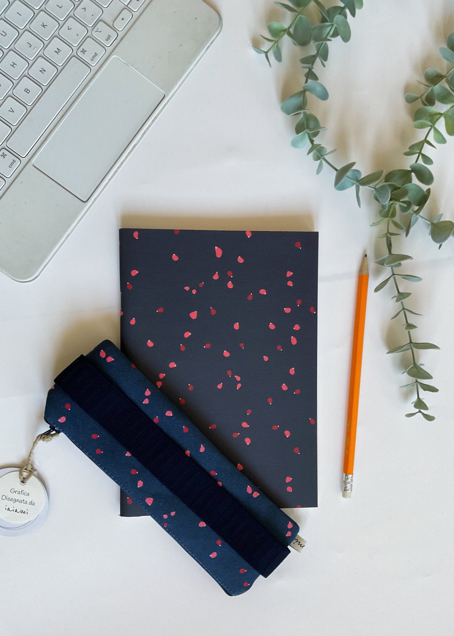 Quaderno A5 + Astuccio Mini con elastico (Chicchi)