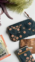 Load image into Gallery viewer, Pocket Pochette con tasca (Mini) - Mattonelle Verdi
