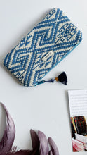 Carica l&#39;immagine nel visualizzatore di Gallery, Pochette Mini - Geometrica blue
