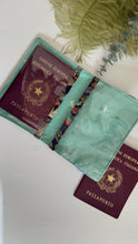 Load image into Gallery viewer, Porta Passaporto - Blue &amp; Gold (Nippori)
