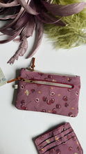 Load image into Gallery viewer, Pocket Pochette (Mini) + Pocket Card - Ciliegie Malva
