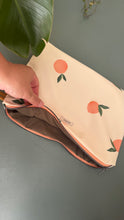 Carica l'immagine nel visualizzatore di Gallery, Gocce pochette Media (idrorepellente) - Albicocche
