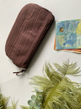 Carica l&#39;immagine nel visualizzatore di Gallery, Pocket Pochette (Maxi) - LINES Purple
