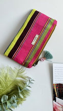 Load image into Gallery viewer, Pochette Mini - Righe a colori
