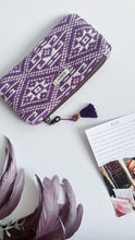 Carica l&#39;immagine nel visualizzatore di Gallery, Pochette Mini - Geometrica viola
