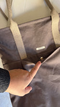 Carica l'immagine nel visualizzatore di Gallery, Tote Bag Tamalito - Grigio /Verde &amp; rosa (Stripes)
