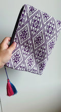 Load image into Gallery viewer, Pochette Maxi - Geometrica viola double face
