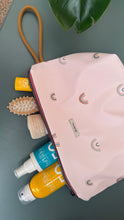 Carica l'immagine nel visualizzatore di Gallery, Gocce Pochette Maxi (idrorepellente) - Arcobaleni
