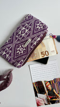 Carica l&#39;immagine nel visualizzatore di Gallery, Pochette Mini - Geometrica viola double face
