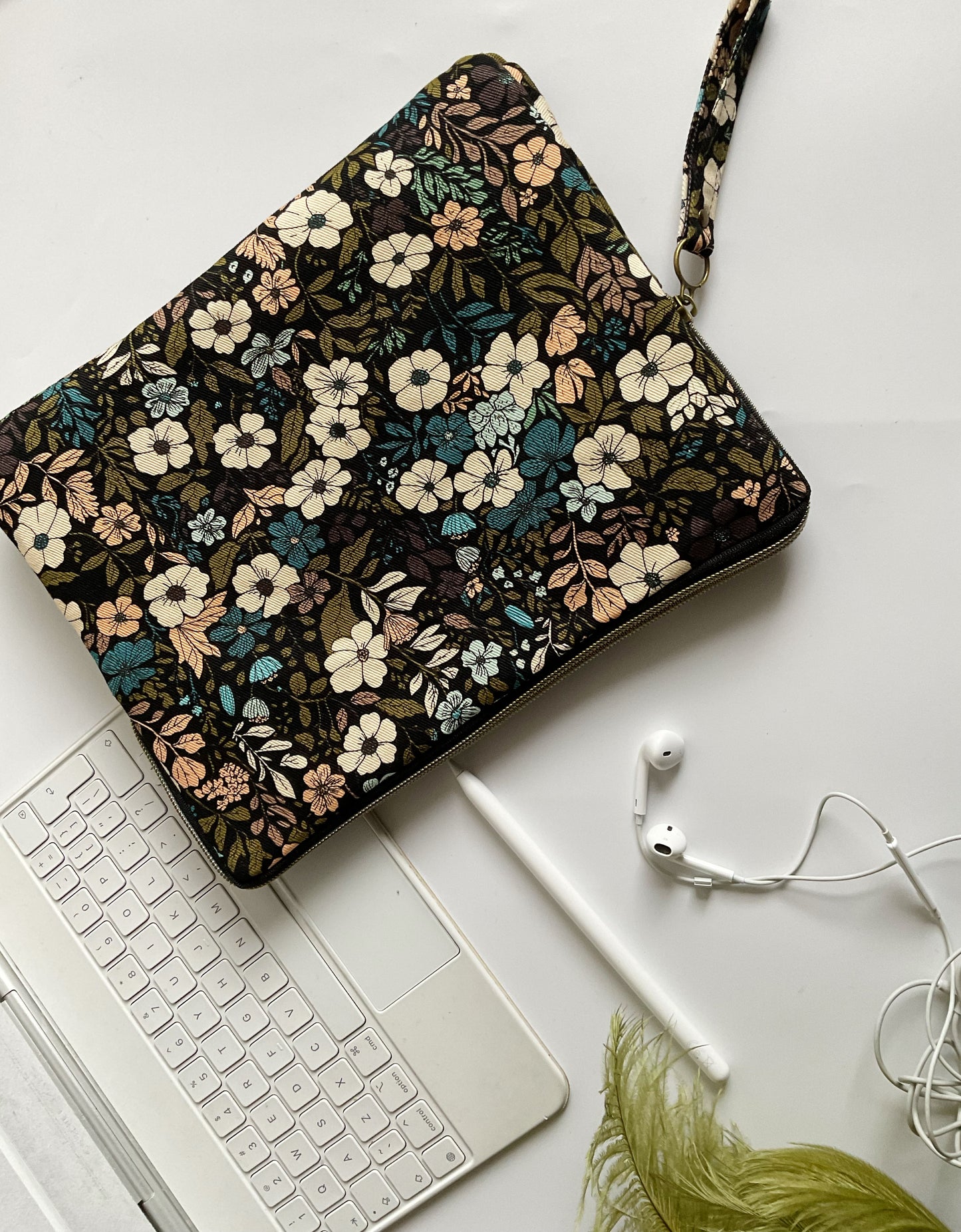 Custodia per Tablet/iPad (senza tasche) - Flower Harwest