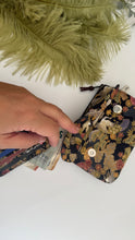 Carica l&#39;immagine nel visualizzatore di Gallery, Pocket Pochette con tasca (Mini) - Black &amp; gold (Nippori)
