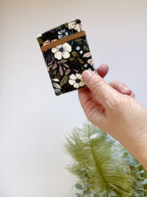 Carica l&#39;immagine nel visualizzatore di Gallery, Pocket card  - Flower Harvest
