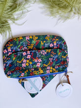 Load image into Gallery viewer, Pocket Pochette (Maxi) - Garden Flowers blue
