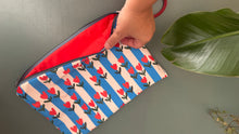 Carica l'immagine nel visualizzatore di Gallery, Gocce pochette Media (idrorepellente) - Tulipani
