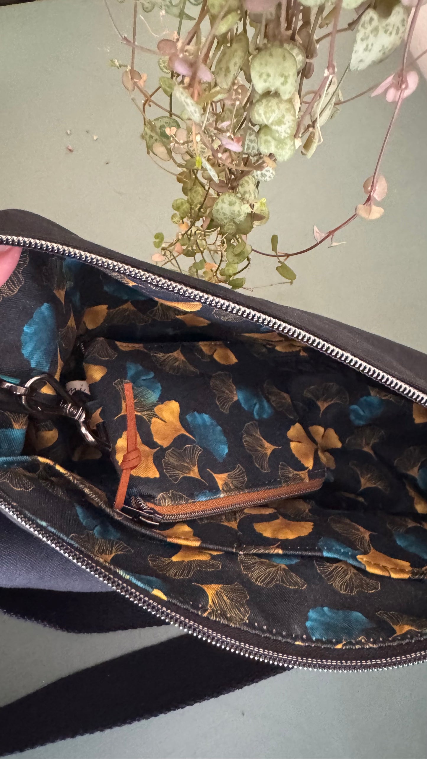 Piccolo difetto Moon Bag - Nera /Gingko (Nippori)