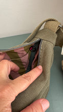 Load image into Gallery viewer, Moon Bag - verde militare/righe rosa e verdi (Stripes)
