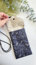Carica l&#39;immagine nel visualizzatore di Gallery, Astuccio porta cellulare - Libellule
