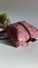 Load image into Gallery viewer, Mini trousse - Ciliegie Malva
