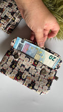 Carica l'immagine nel visualizzatore di Gallery, Pocket Pochette con tasca (Mini) - gatto della fortuna (Nippori)
