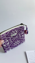 Load image into Gallery viewer, Pochette Quadrata - Geometrica viola
