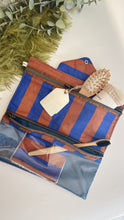 Carica l'immagine nel visualizzatore di Gallery, Beauty Burrito - Cammello &amp; Indaco (Stripes)
