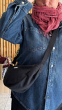 Carica l'immagine nel visualizzatore di Gallery, PRE-ORDINE Moon Bag - Nera /Gingko (Nippori)
