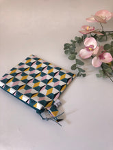 Carica l&#39;immagine nel visualizzatore di Gallery, Pochette  - Geometrica Retro
