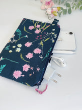 Load image into Gallery viewer, Pochette (maxi) - Spezie in fiore blue
